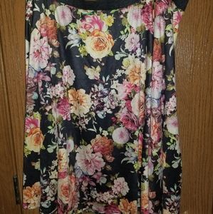 Le Lis- floral skirt - Size 2X